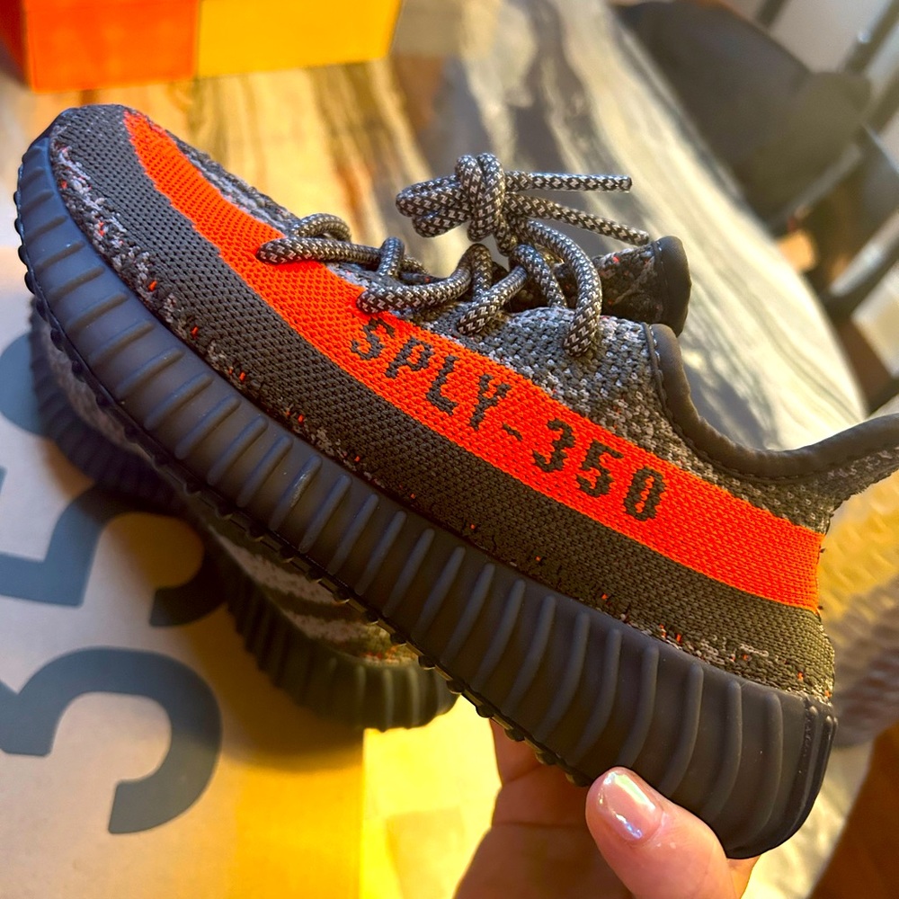 NWT Yeezy 350 dark grey/orange zebra